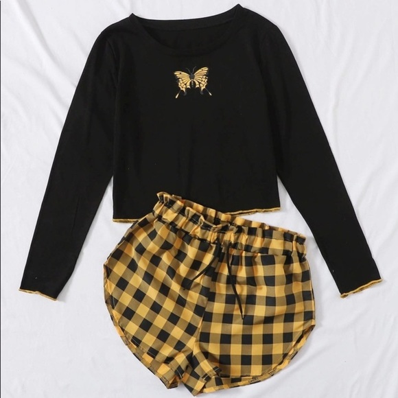 New Butterfly Tee & Plaid Shorts Pajama Set - Picture 3 of 6